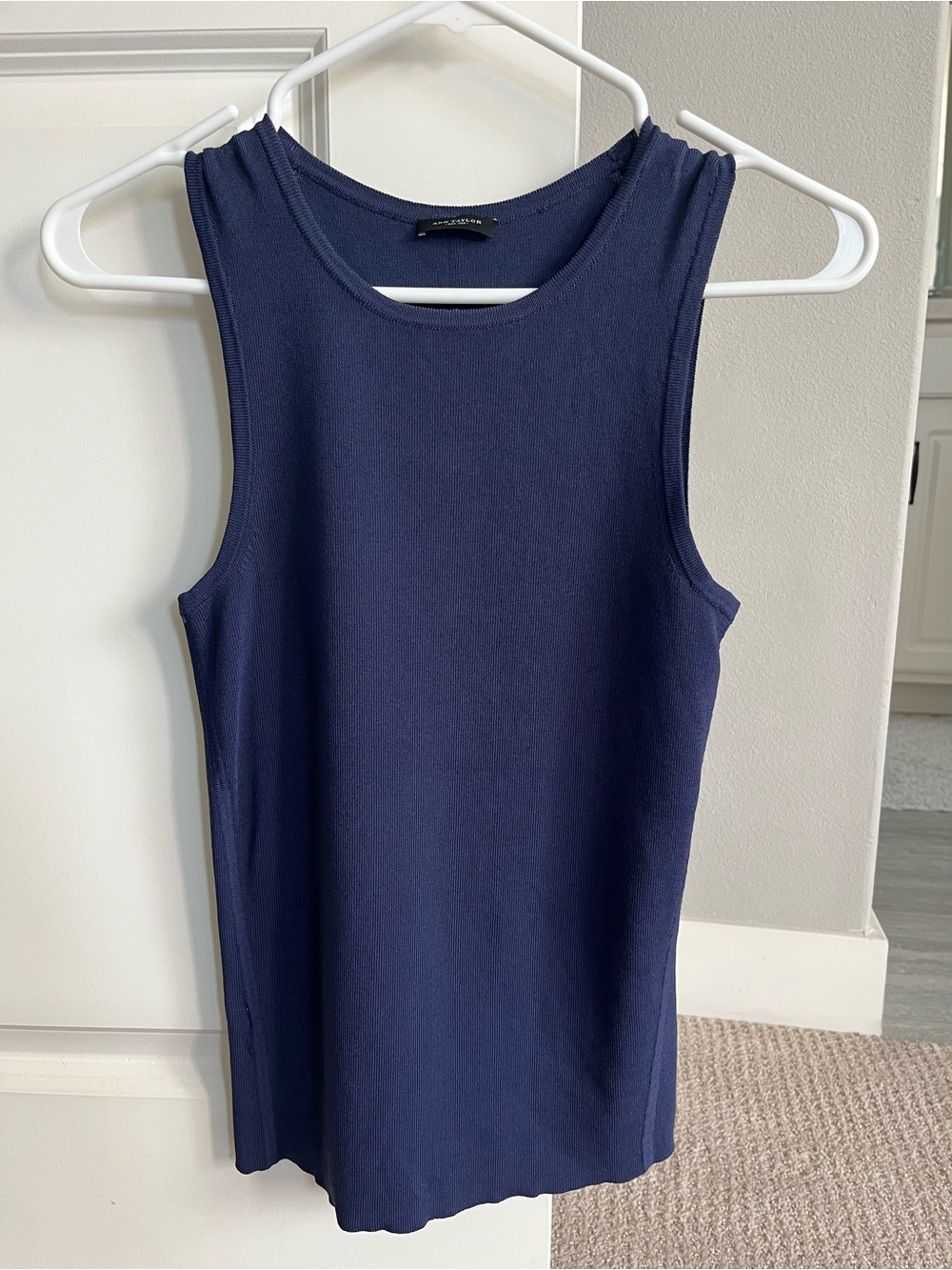 Ann Taylor Sleeveless Navy Knit Tank Top, Size Small 💙